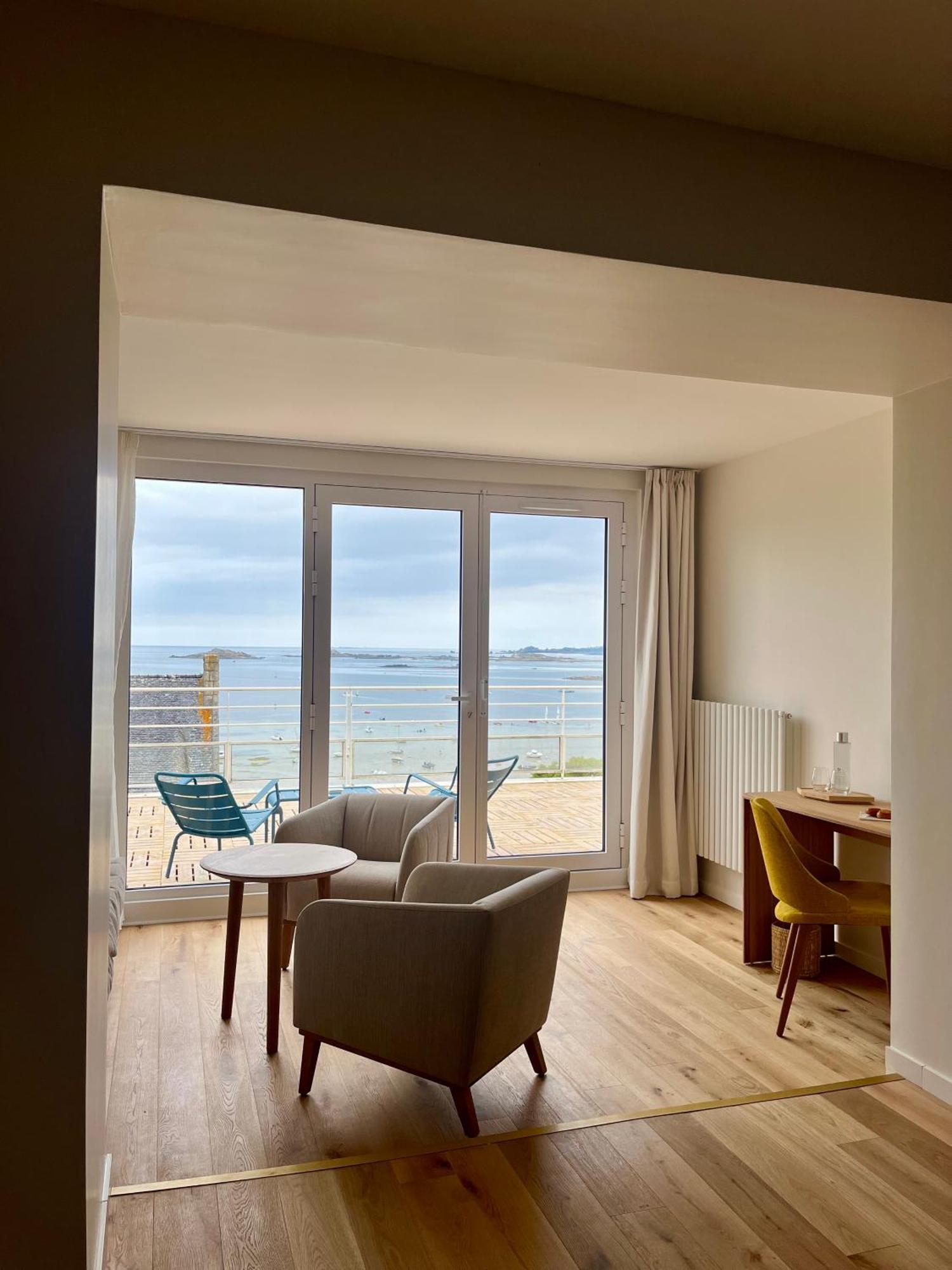 Hotel Logis De Carantec