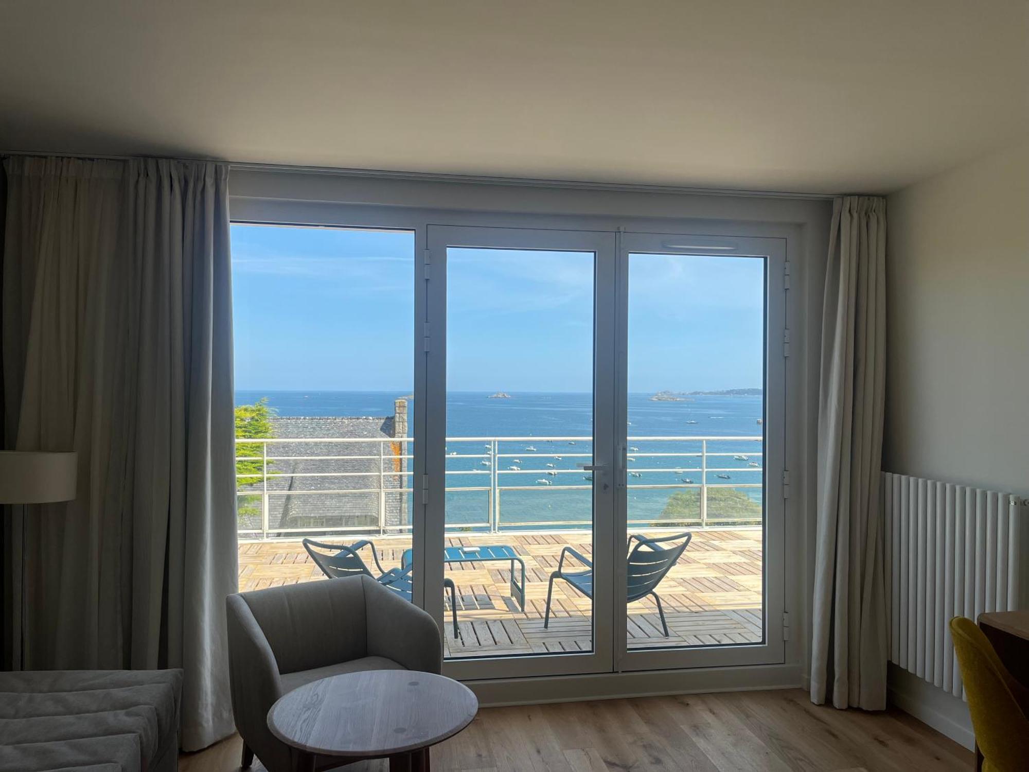 Logis De Hotel