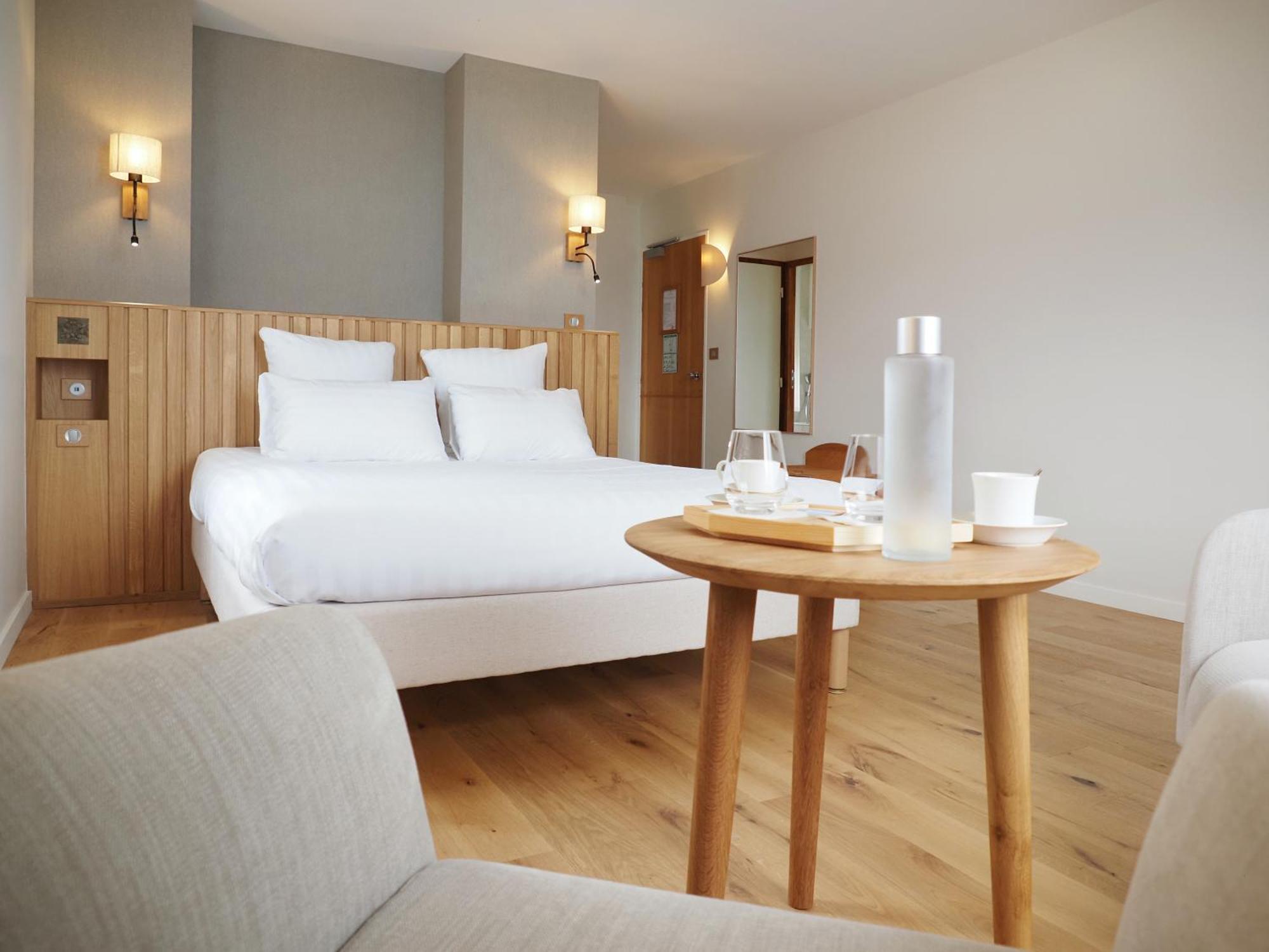 Logis De Hotel